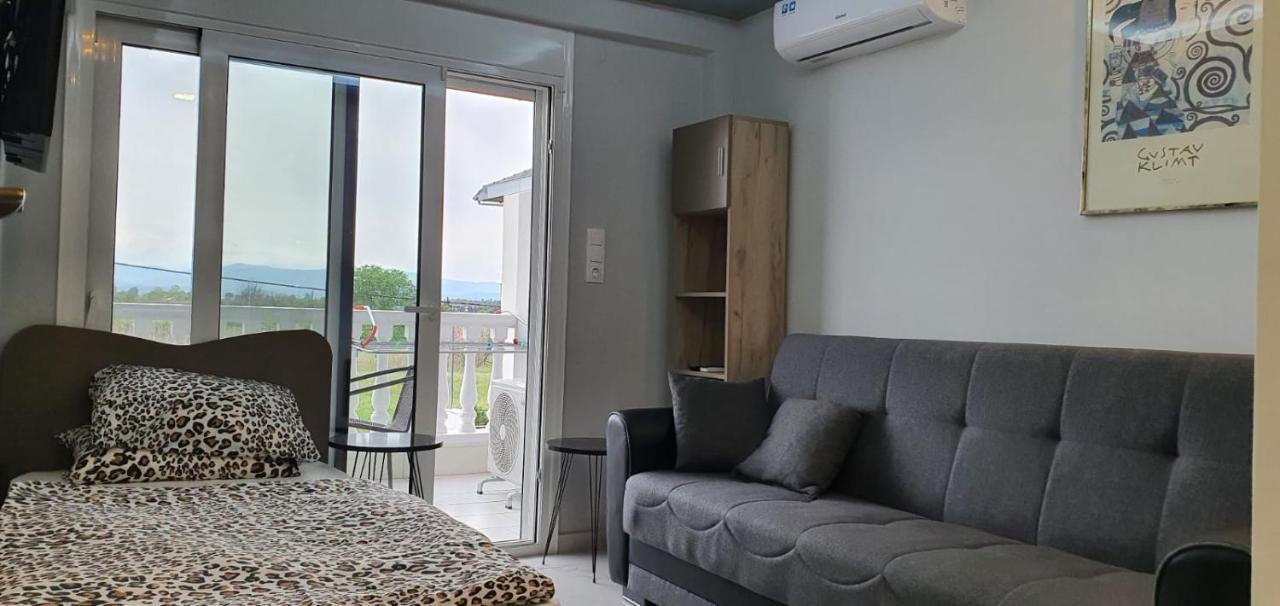 Apartmani Dedalus Paralía Eksteriør bilde